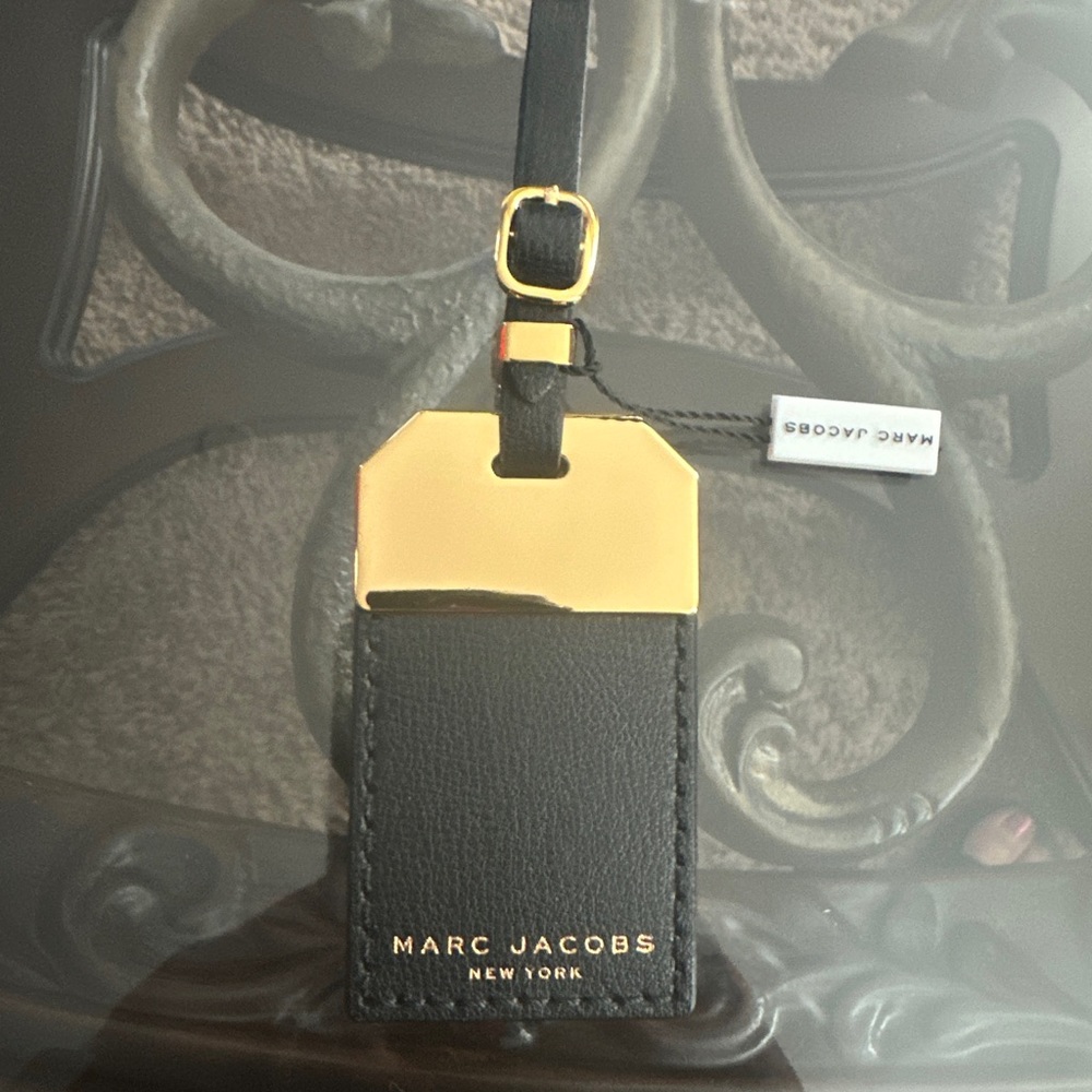 Marc Jacobs New York ❤️ Black Leather Replacement Handbag Hanger Dangler.
~NEW - Picture 6 of 7